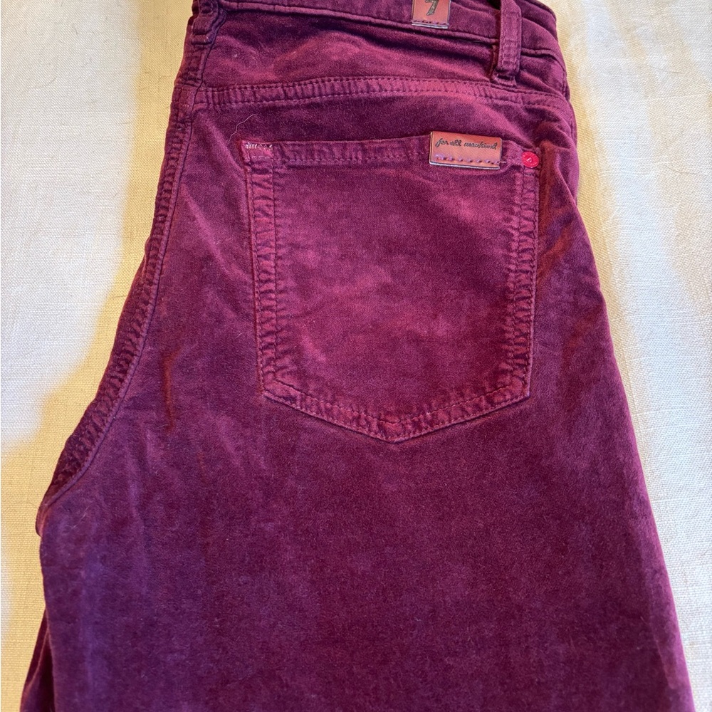 Pristine, worn once due to weight gain. Super comfortable! High rise Bootcut leg